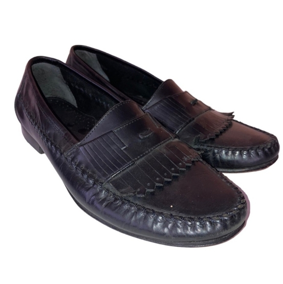 Bass Black Slip-On Loafers with Timeless Elegance Size 9.5 - Picture 1 of 4
